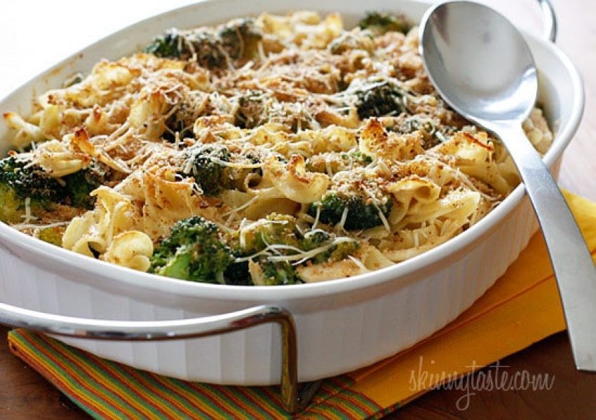 chicken-broccoli-noodle-casserole-550x388