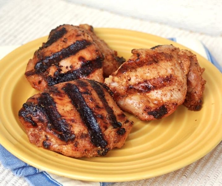 spicy-grilled-chicken-thighs-yellow-plate