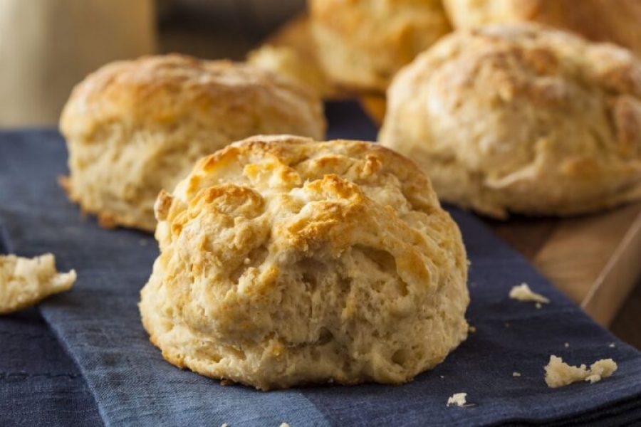 Quick-and-Easy-Buttermilk-Biscuits-Weight-Watchers-Post1-750x500